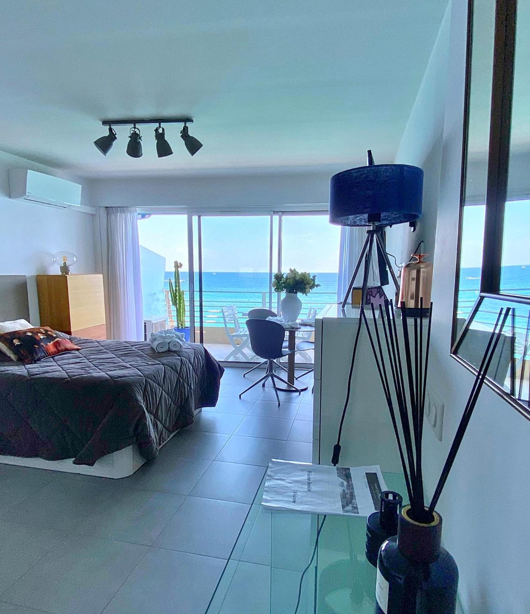 Sea View Studio, Huge Terrace On The 4Th Floor Leilighet Menton Eksteriør bilde